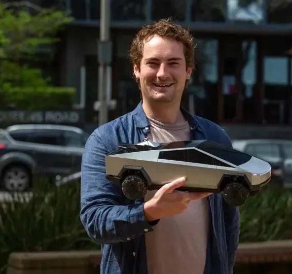 RC Cybertruck Estación Todoterreno