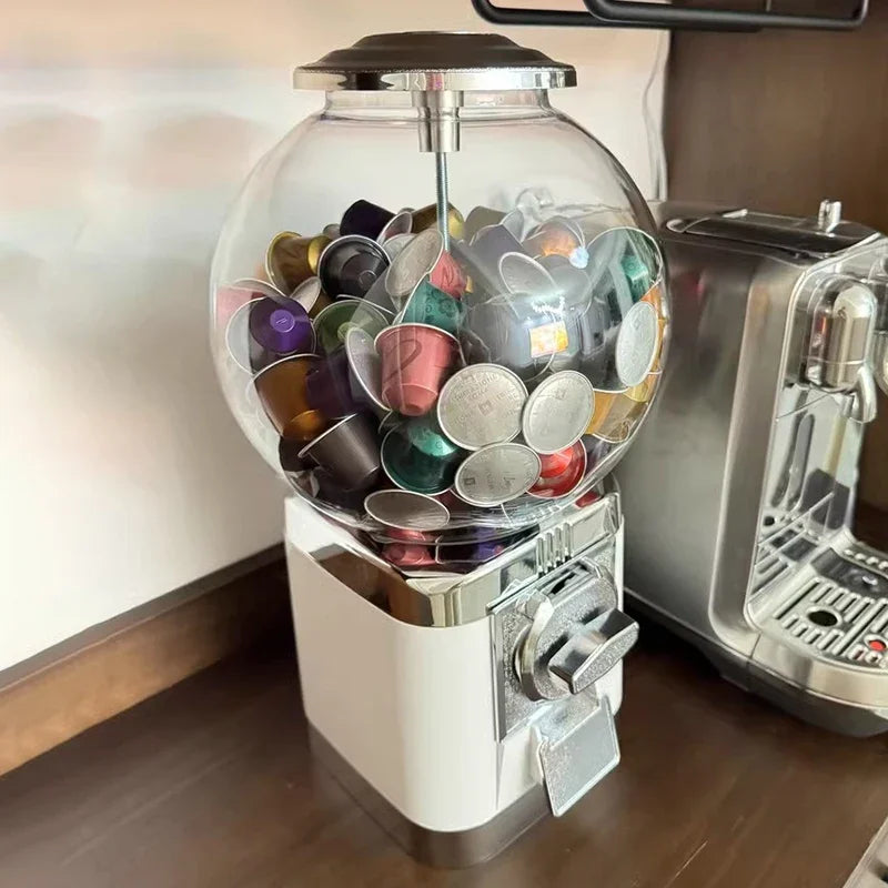 Maquina expendedora para café, tatuajes, juguetes